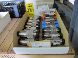 LOT (16) VALVES, CHECK TYPE, 1" SIZE, 2000 LB RATING, 304 SS MATERIAL, MNPT CONNECTIONS, IN-LINE, POPPET STYLE, BUNA-N SOFTGOODS. CHECK VALVE, 1", 2000# INLINE POPPET STYLE, 304SS, BUNA-N SOFT GOODS, MNPT CONNECTIONS. PART # CV620S1-16 (W-51) LOADING & HANDLING FEE $5-